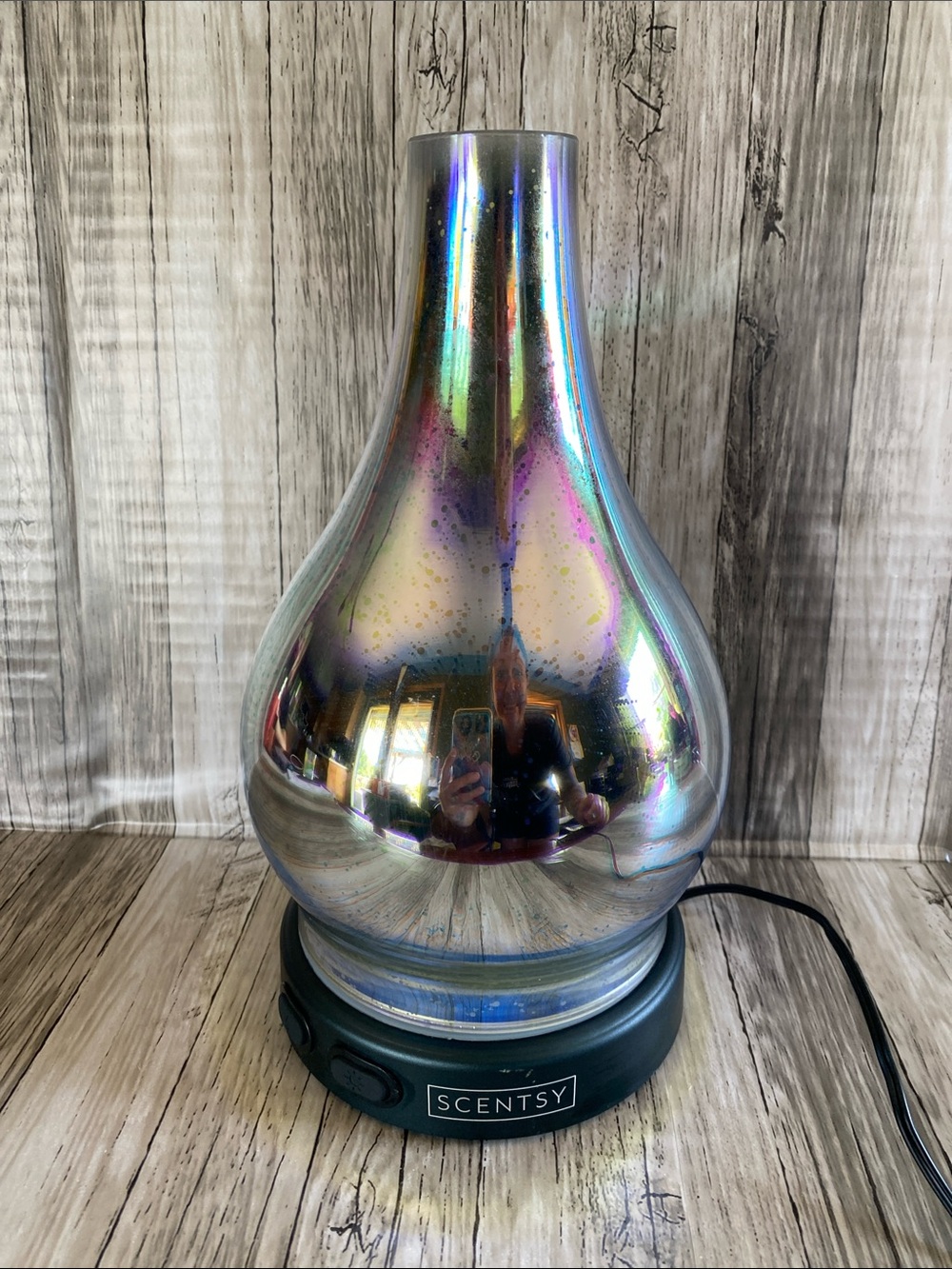 SCENTSY DIFFUSER BASE AND SHADE— STARGAZE